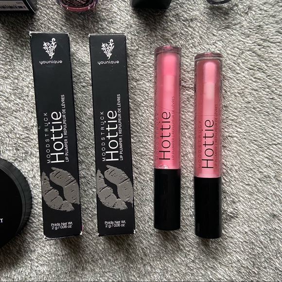 ❌SOLD❌$300 Younique Makeup Lot Makeup Bundle - Picture 7 of 7